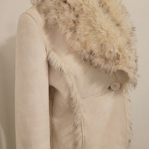bebe Cream Faux Fur Trim Jacket - Picture 4 of 7